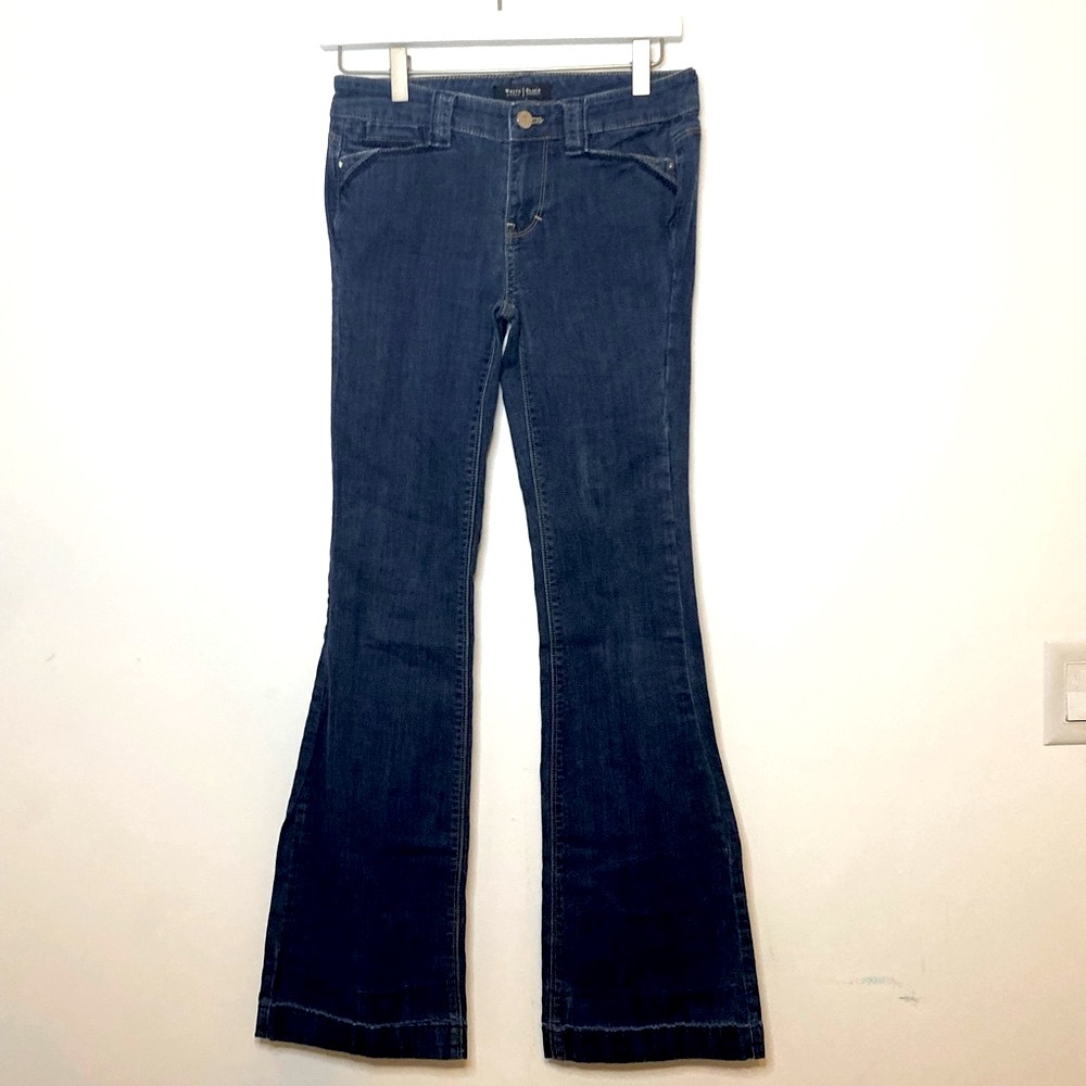 4/25$ WHITE HOUSE BLACK MARKET Dark Wash Flare Jeans with Embroidery